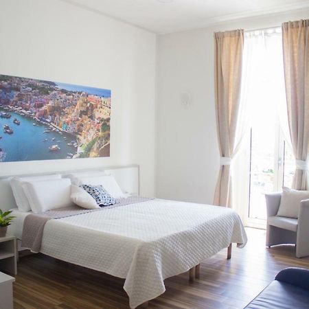 Rooms Stazione Centrale Наполи Екстериор снимка
