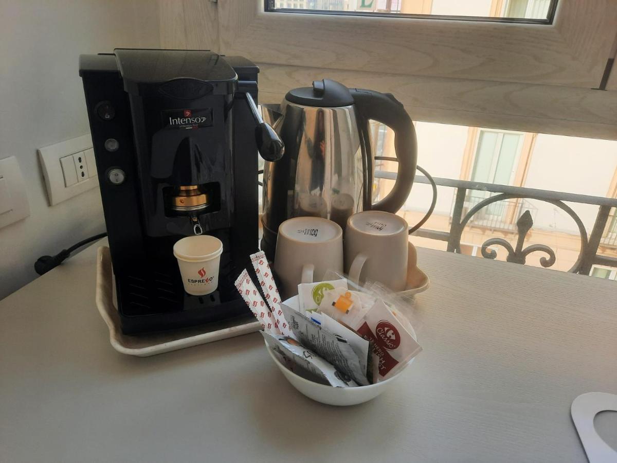 Rooms Stazione Centrale Наполи Екстериор снимка
