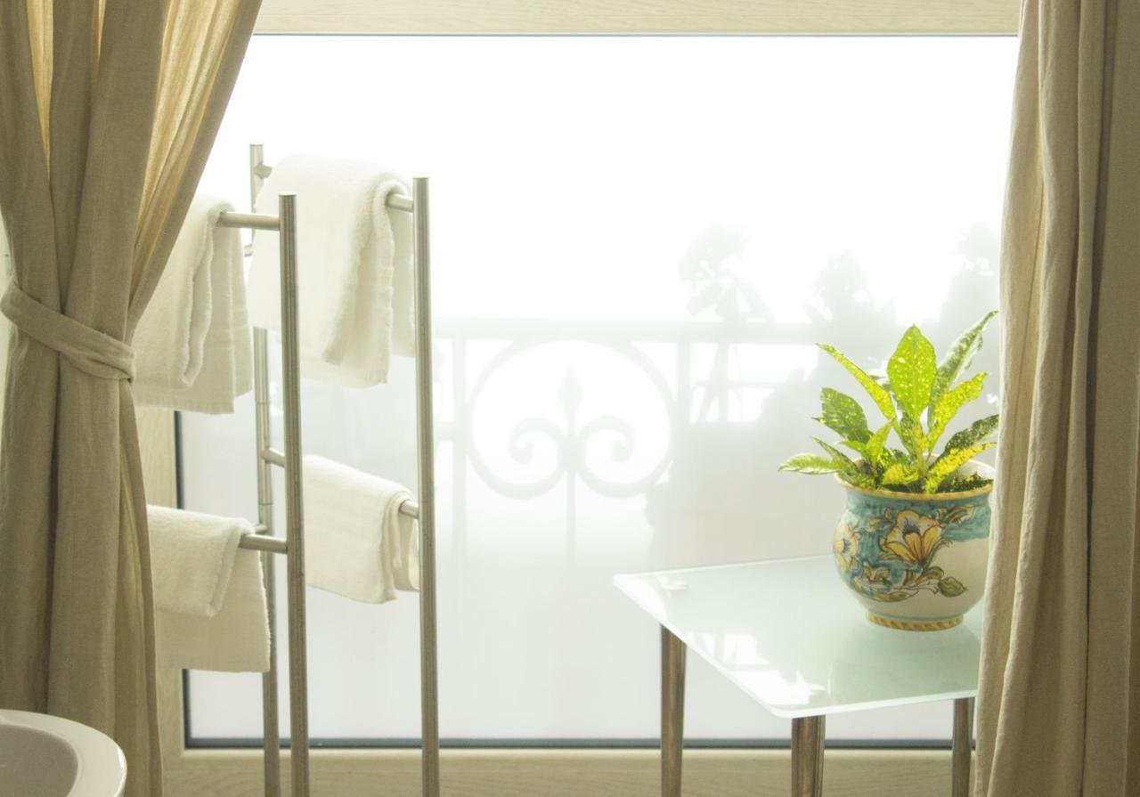 Rooms Stazione Centrale Наполи Екстериор снимка