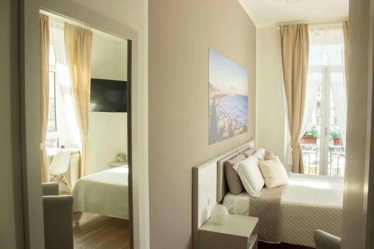 Rooms Stazione Centrale Наполи Екстериор снимка