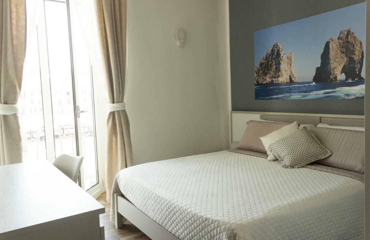 Rooms Stazione Centrale Наполи Екстериор снимка