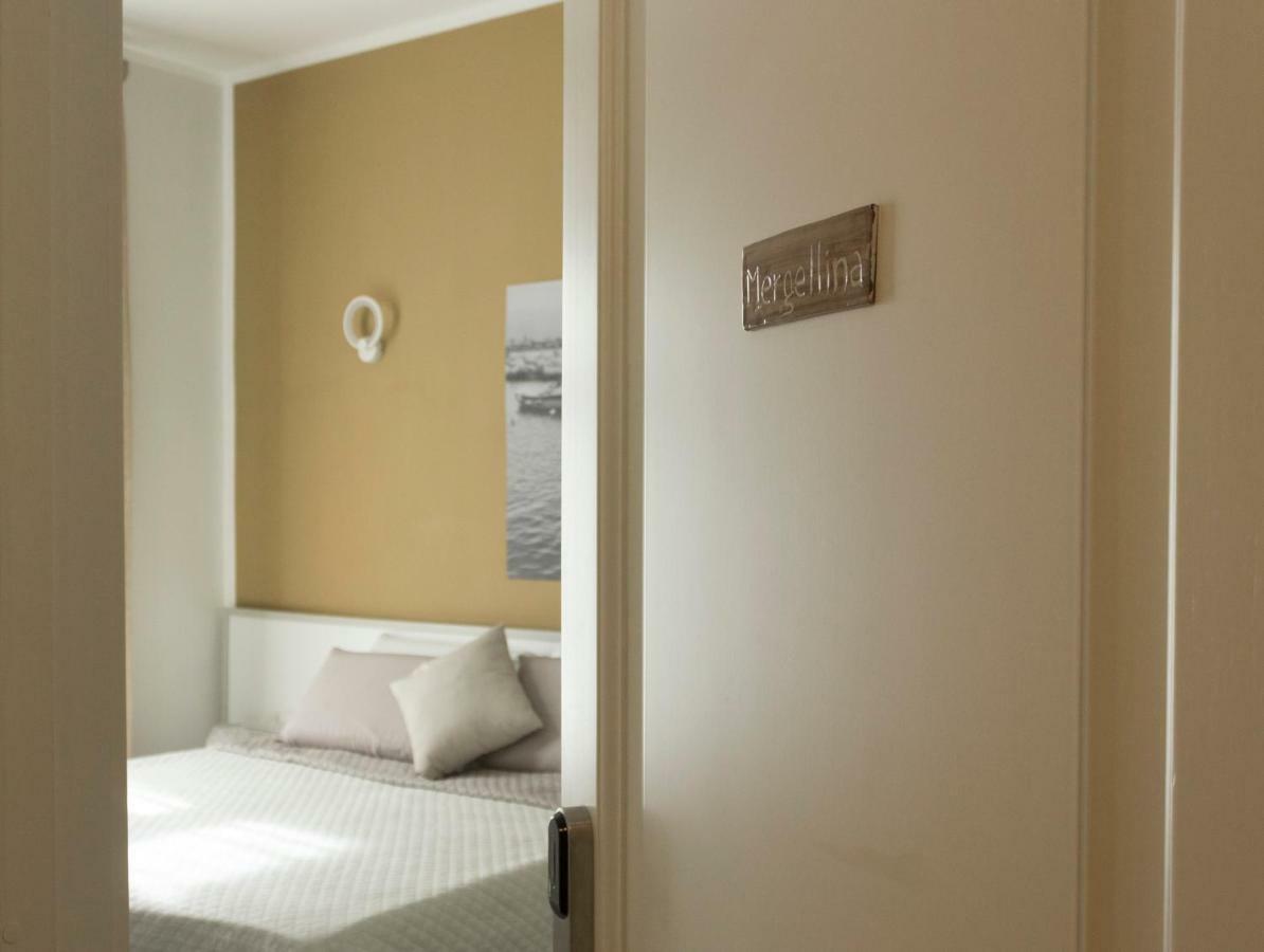 Rooms Stazione Centrale Наполи Екстериор снимка