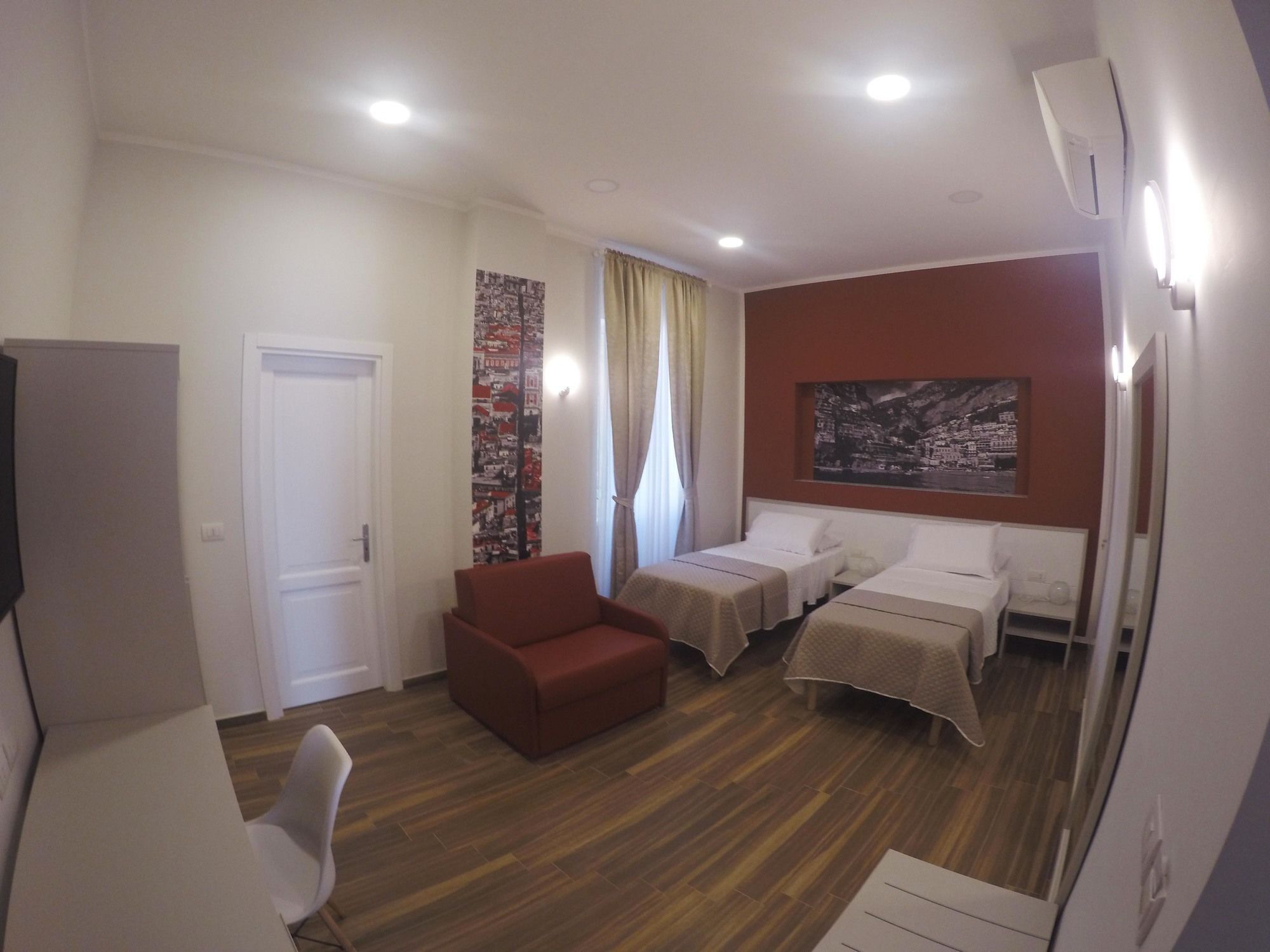 Rooms Stazione Centrale Наполи Екстериор снимка